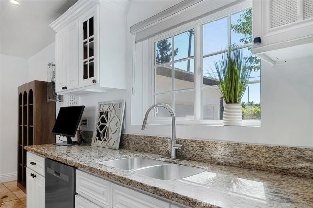 9150 Zelzah Avenue, Northridge, CA 91325