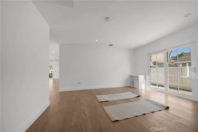 9150 Zelzah Avenue, Northridge, CA 91325