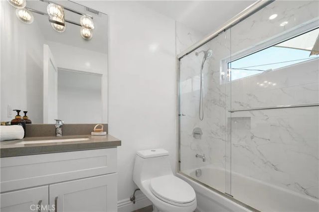 9150 Zelzah Avenue, Northridge, CA 91325