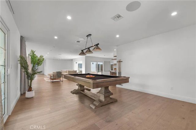 9150 Zelzah Avenue, Northridge, CA 91325