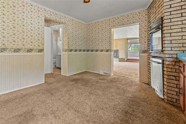 2640 KOSIOREK Drive, Erie, PA 16509