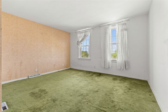 2640 KOSIOREK Drive, Erie, PA 16509