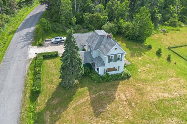 2640 KOSIOREK Drive, Erie, PA 16509