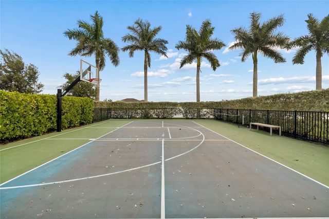 9005 BERNINI PLACE, Sarasota, FL 34240