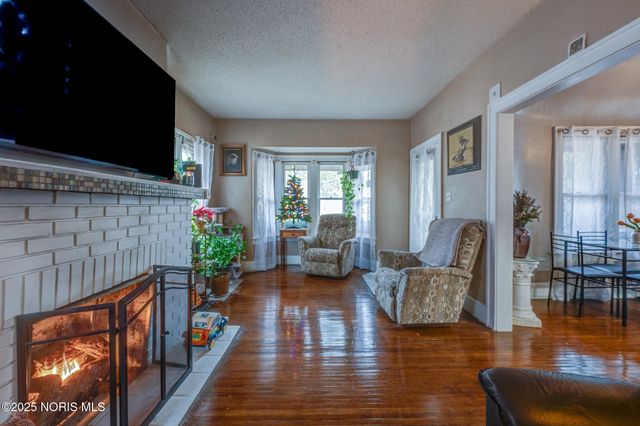 4322 Lowe Road, Toledo, OH 43612