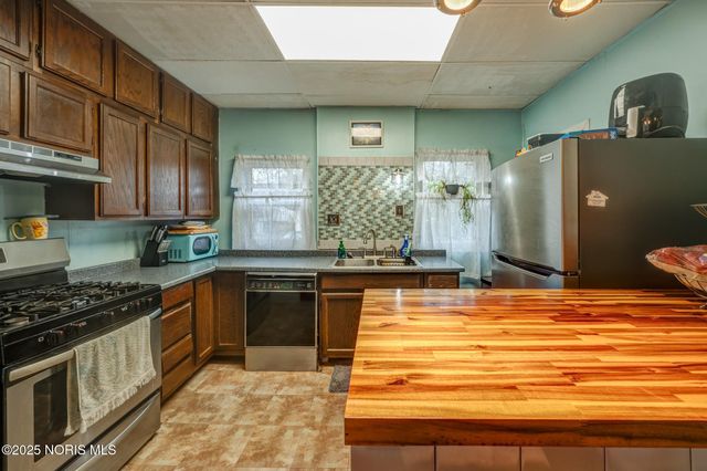 4322 Lowe Road, Toledo, OH 43612