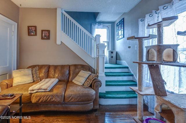 4322 Lowe Road, Toledo, OH 43612