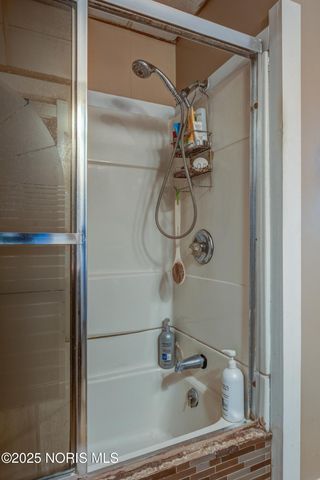 4322 Lowe Road, Toledo, OH 43612