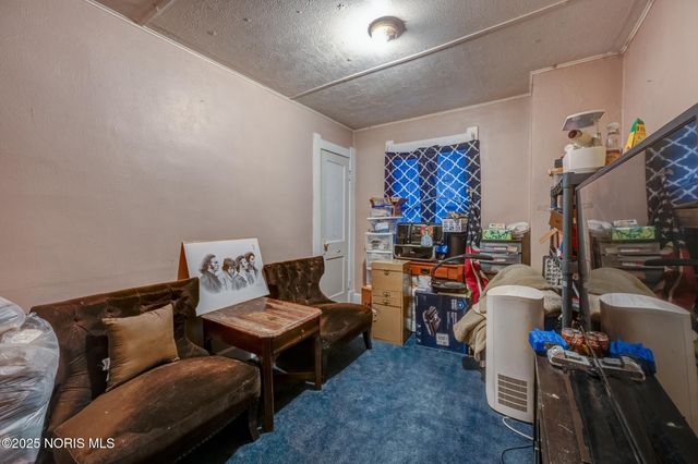 4322 Lowe Road, Toledo, OH 43612