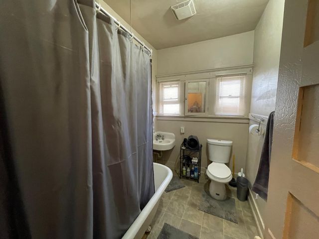 512 12th St, Modesto, CA 95354