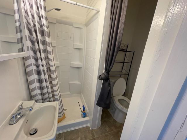 512 12th St, Modesto, CA 95354