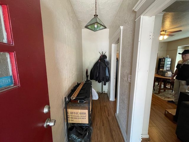 512 12th St, Modesto, CA 95354