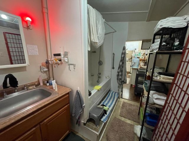 512 12th St, Modesto, CA 95354