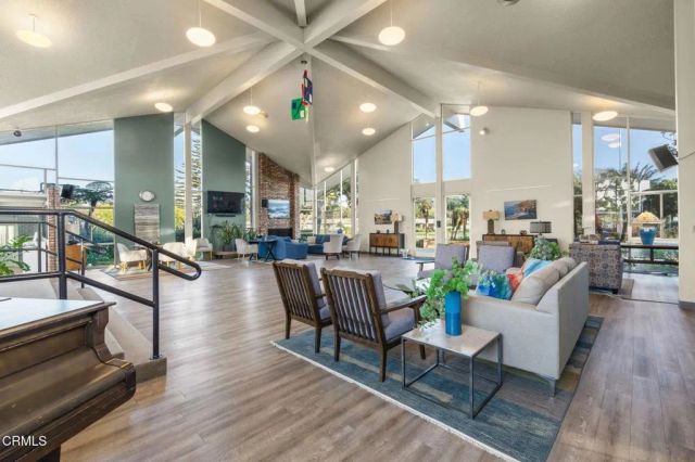 2554 Neptune Place, Port Hueneme, CA 93041