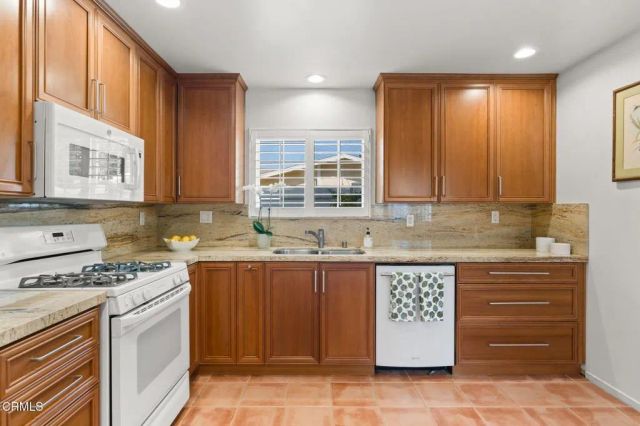 2554 Neptune Place, Port Hueneme, CA 93041