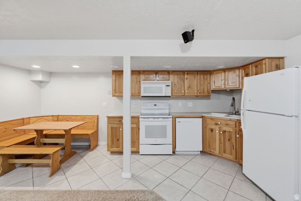 Image 31 of property listing at 1429 FLINT MEADOW DR, Kaysville, UT 84037