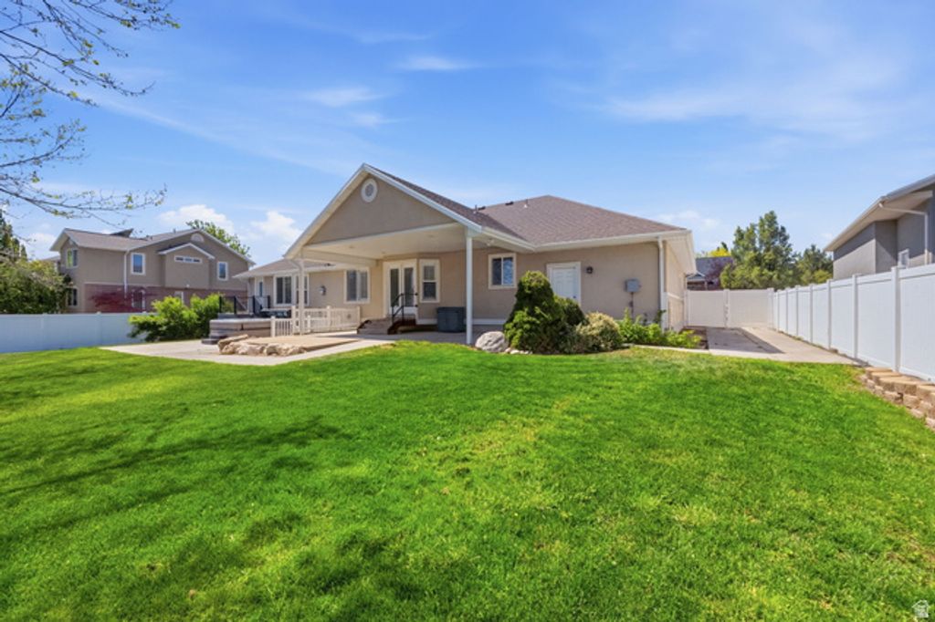 Image 41 of property listing at 1429 FLINT MEADOW DR, Kaysville, UT 84037