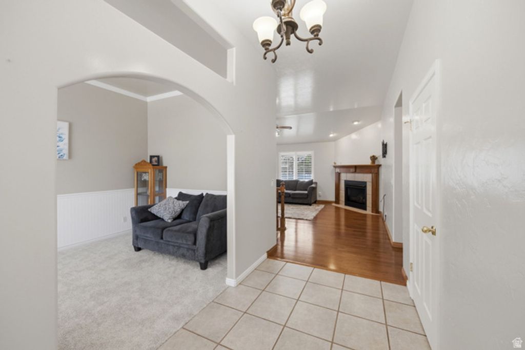 Image 7 of property listing at 1429 FLINT MEADOW DR, Kaysville, UT 84037