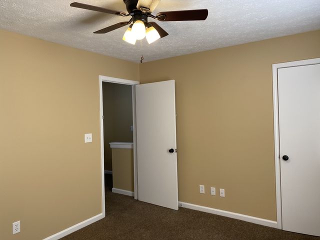 3865 Northeast Dr Apt A, Clarksville, TN 37040