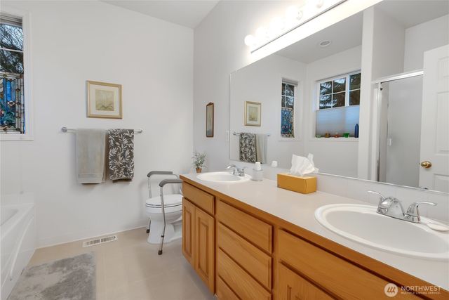 8235 Sweetbrier Loop SE, Olympia, WA 98513