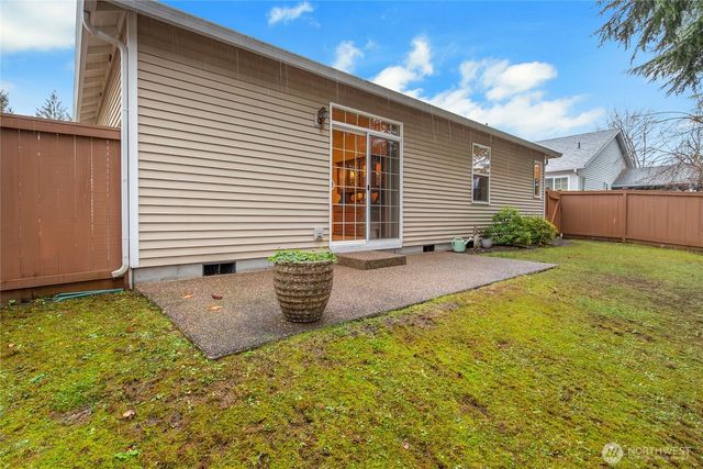 8235 Sweetbrier Loop SE, Olympia, WA 98513