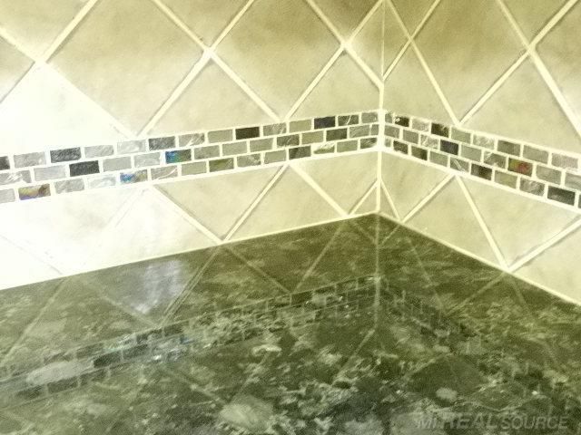 2000 Pearl Avenue, Warren, MI 48091