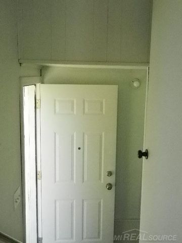 2000 Pearl Avenue, Warren, MI 48091