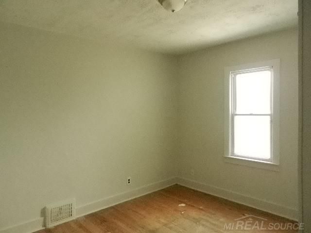 2000 Pearl Avenue, Warren, MI 48091