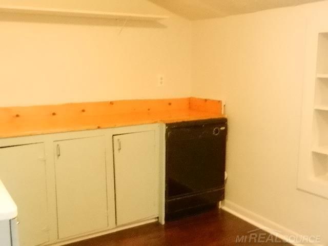 2000 Pearl Avenue, Warren, MI 48091