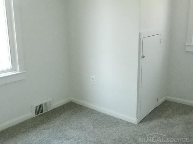 2000 Pearl Avenue, Warren, MI 48091