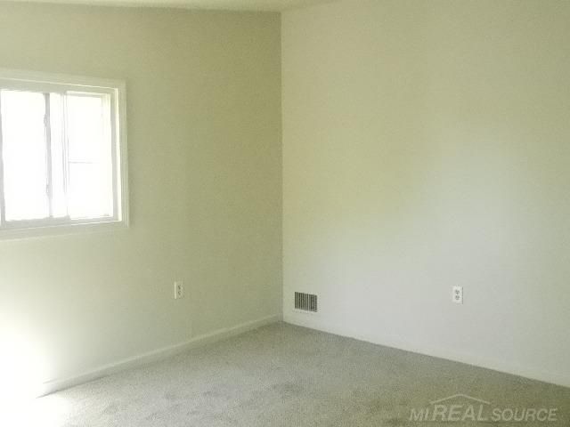 2000 Pearl Avenue, Warren, MI 48091