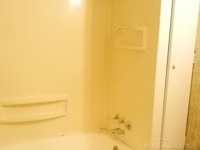 2000 Pearl Avenue, Warren, MI 48091