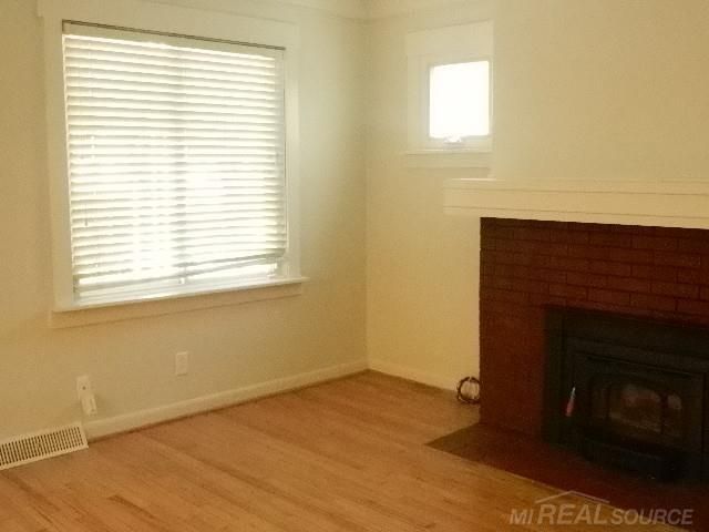 2000 Pearl Avenue, Warren, MI 48091