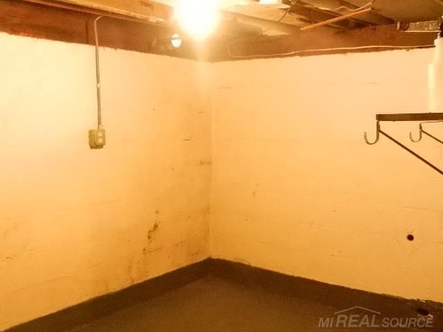 2000 Pearl Avenue, Warren, MI 48091