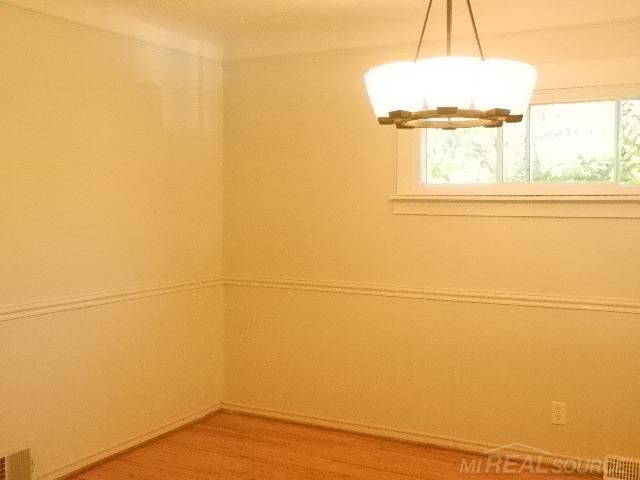 2000 Pearl Avenue, Warren, MI 48091