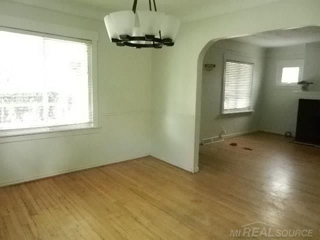 2000 Pearl Avenue, Warren, MI 48091