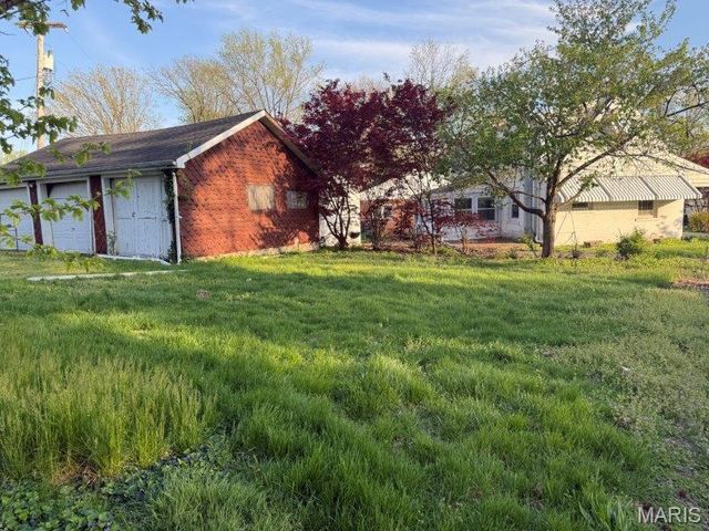 124 Carlyle Avenue, Belleville, IL 62220