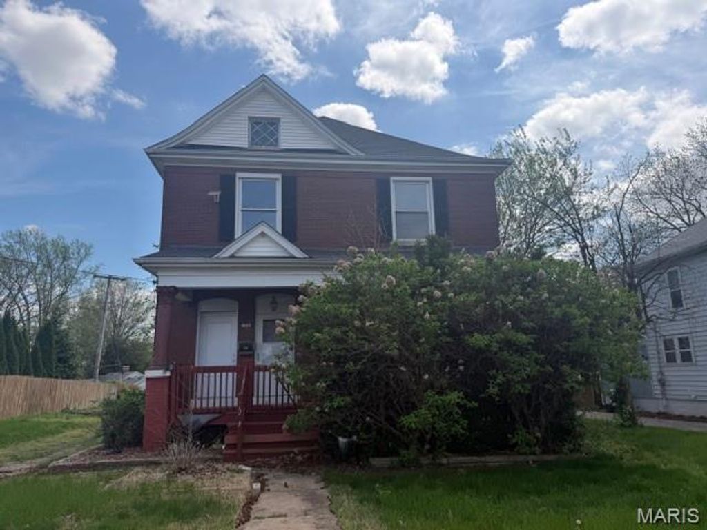 124 Carlyle Avenue, Belleville, IL 62220