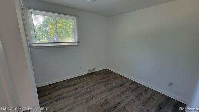 8753 Lozen Drive, Sterling Heights, MI 48313