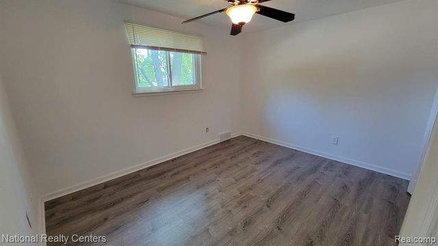 8753 Lozen Drive, Sterling Heights, MI 48313