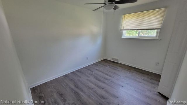 8753 Lozen Drive, Sterling Heights, MI 48313