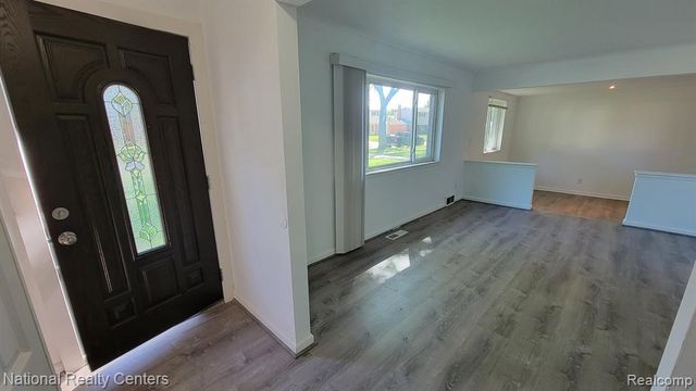 8753 Lozen Drive, Sterling Heights, MI 48313