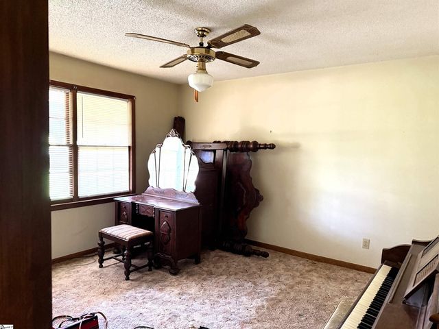 210 Trailwood Drive, Spartanburg, SC 29301