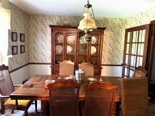 210 Trailwood Drive, Spartanburg, SC 29301