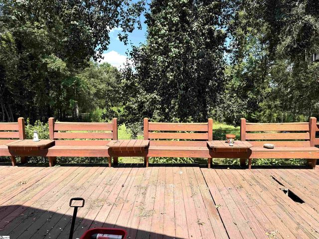 210 Trailwood Drive, Spartanburg, SC 29301