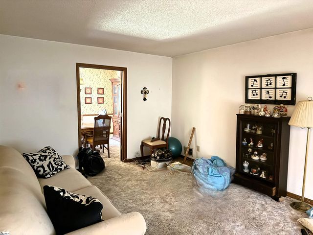 210 Trailwood Drive, Spartanburg, SC 29301