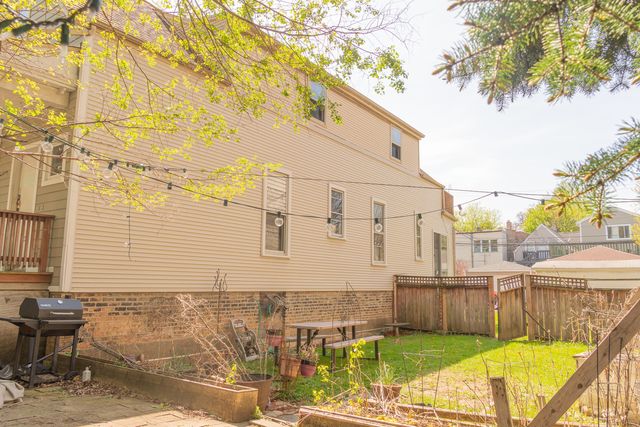 2920 N Richmond Street, Chicago, IL 60618