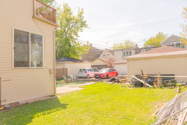 2920 N Richmond Street, Chicago, IL 60618