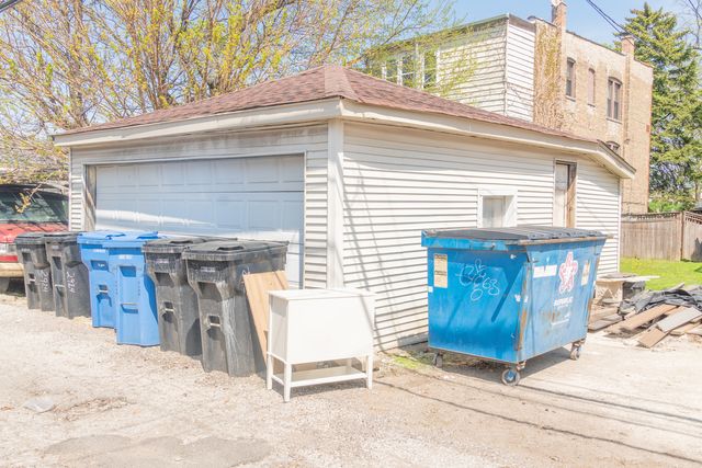 2920 N Richmond Street, Chicago, IL 60618