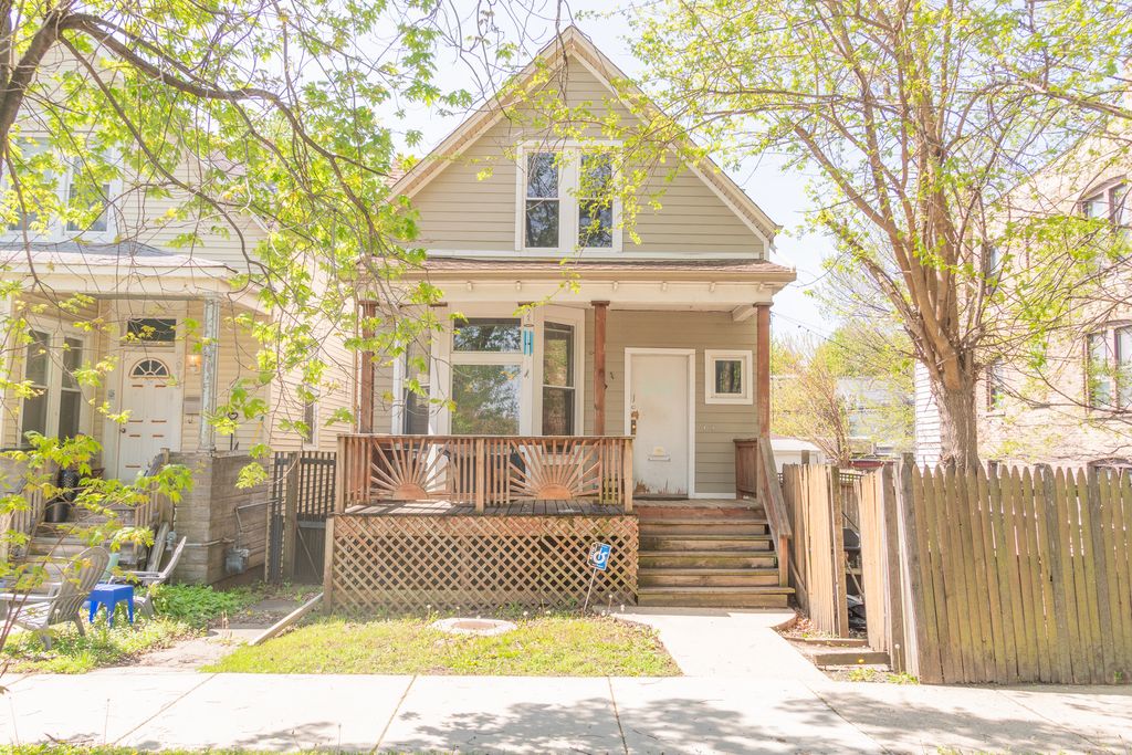 2920 N Richmond Street, Chicago, IL 60618